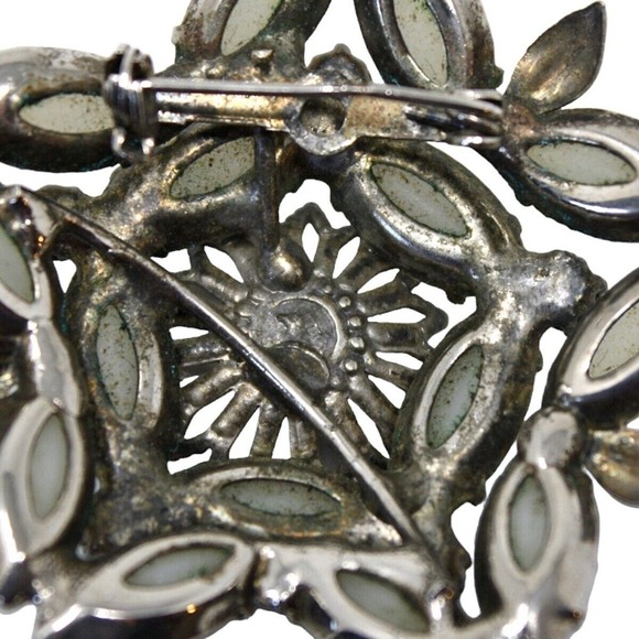 Vintage Milk Glass Star Shape Dome Pin Brooch w Prong Set Rhinestone 2" -Hey Viv - Picture 4 of 6